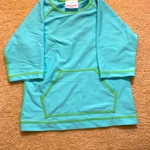 Hanna Andersson bright teal rash guard size 120
